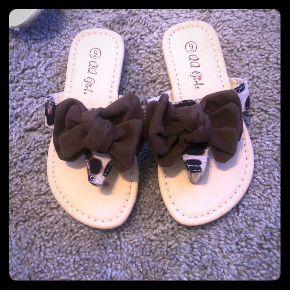 Cheetah flip flops